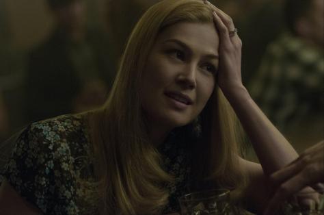 still-of-rosamund-pike-in-gone-girl-(2014)-large-picture